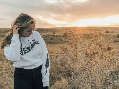 Elk Shed Stamped Sweatshirt/Crewneck