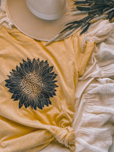 Load image into Gallery viewer, Sunflower Stamped Tee